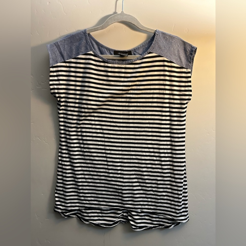 Adele & May Casual Striped Top – Women’s Small (Denim + Black & White)